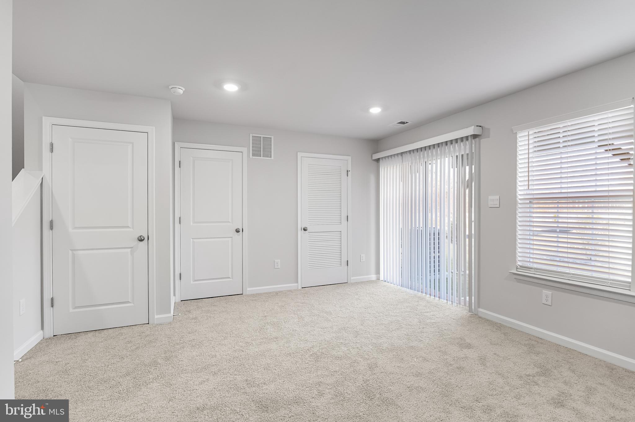 10 Sisters Farmstead Road Mount Laurel, NJ 08054 - Photo 6 of 35 a view of an empty room