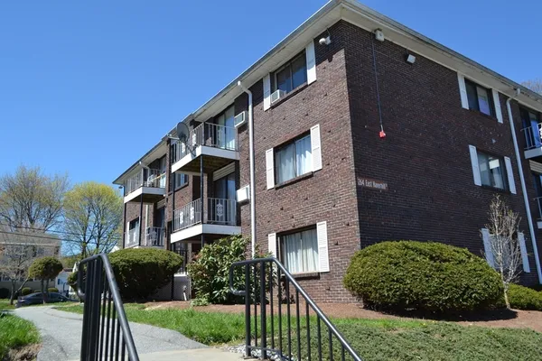 $229,000 | 264 East Haverhill Street, Unit 4, Lawrence, MA 01841