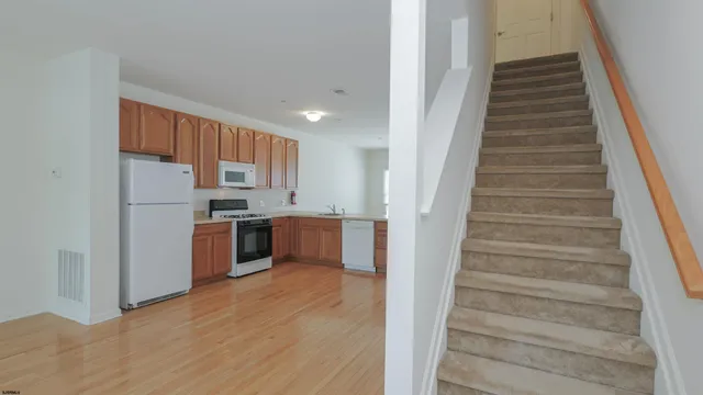 $3,500 | 4 Chelsea Court, Unit 4, Atlantic City, NJ 08401