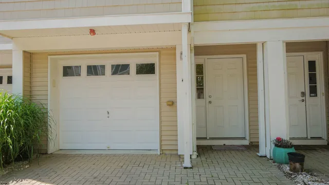 $3,500 | 4 Chelsea Court, Unit 4, Atlantic City, NJ 08401