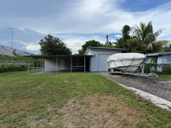 $2,000 | 6209 Grant Street, Unit 6209, Hollywood, FL 33024