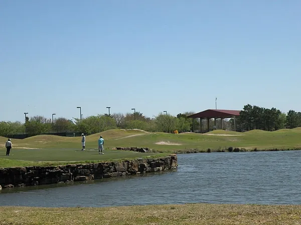 $2,295 | 16431 Redcrest Drive, Houston, TX 77095