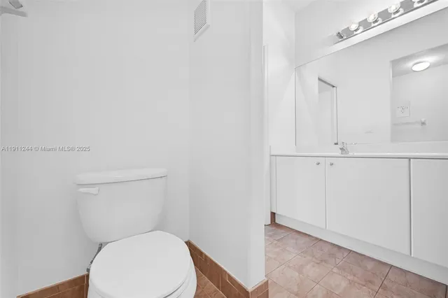 $3,100 | Fountainebleau, Miami, FL 33172