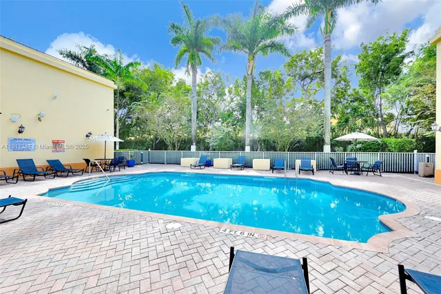 $3,100 | Fountainebleau, Miami, FL 33172