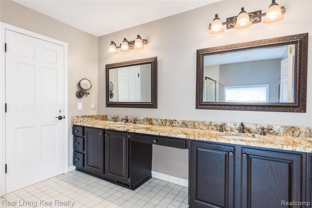 1427 Ridge Court Rochester, MI 48306 - Photo 20 of 50