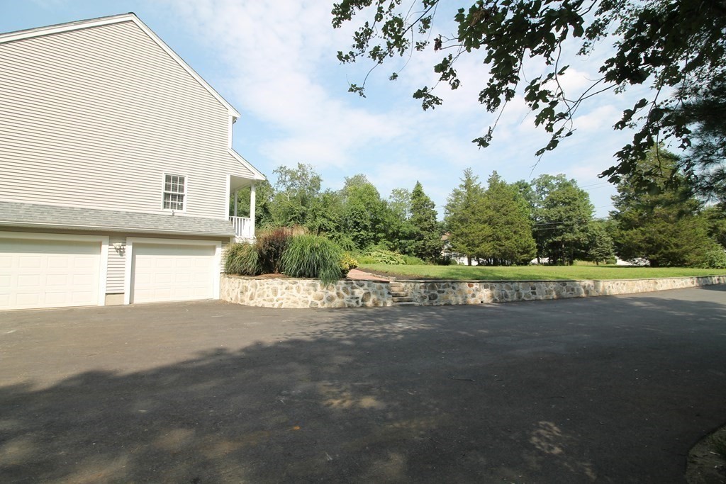 63 Middleboro Road Freetown, MA 02717 - Photo 6 of 41