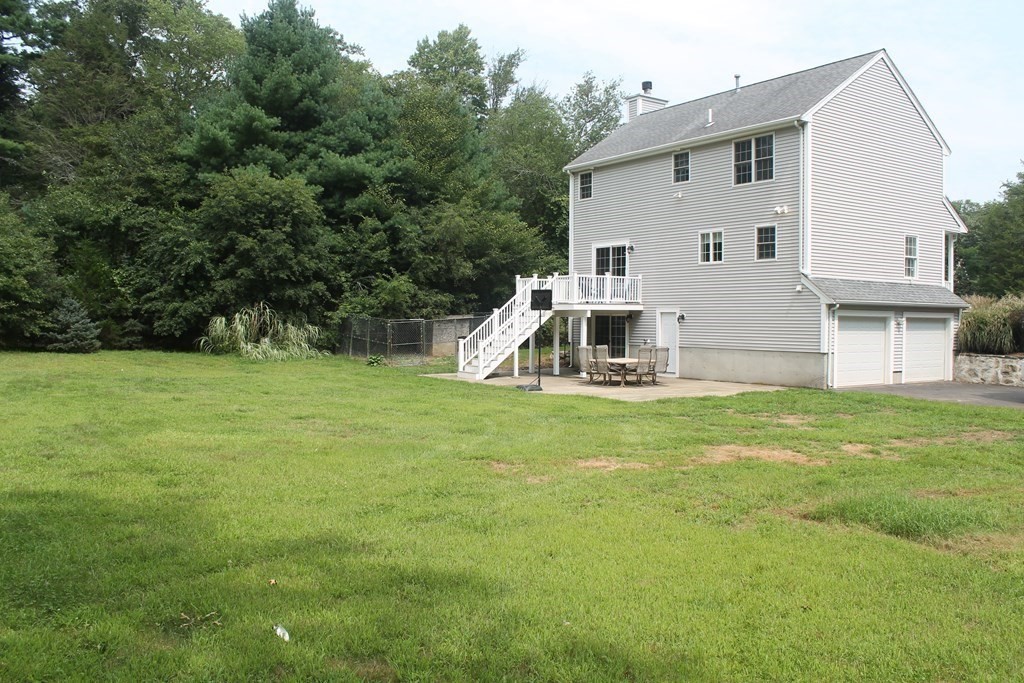 63 Middleboro Road Freetown, MA 02717 - Photo 8 of 41