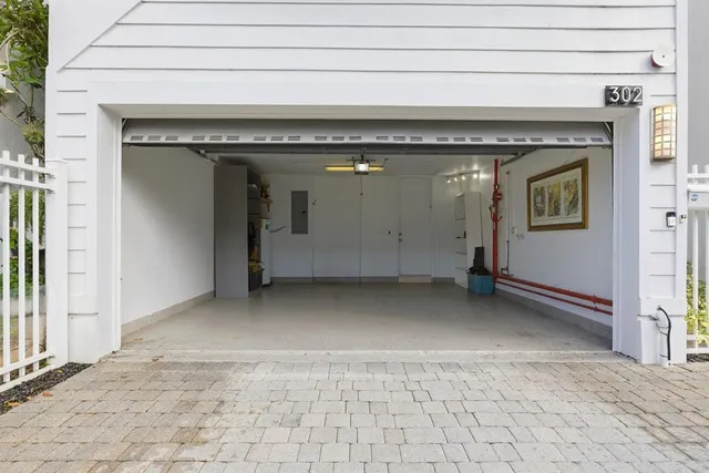 $6,900 | 302 Northeast 8th Avenue, Fort Lauderdale, FL 33301