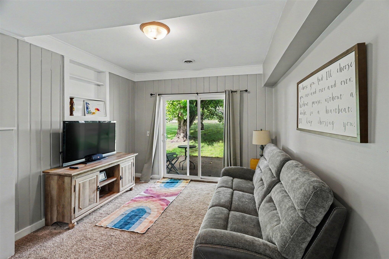 5729 North Sprinkle Road Kalamazoo, MI 49004 - Photo 3 of 14