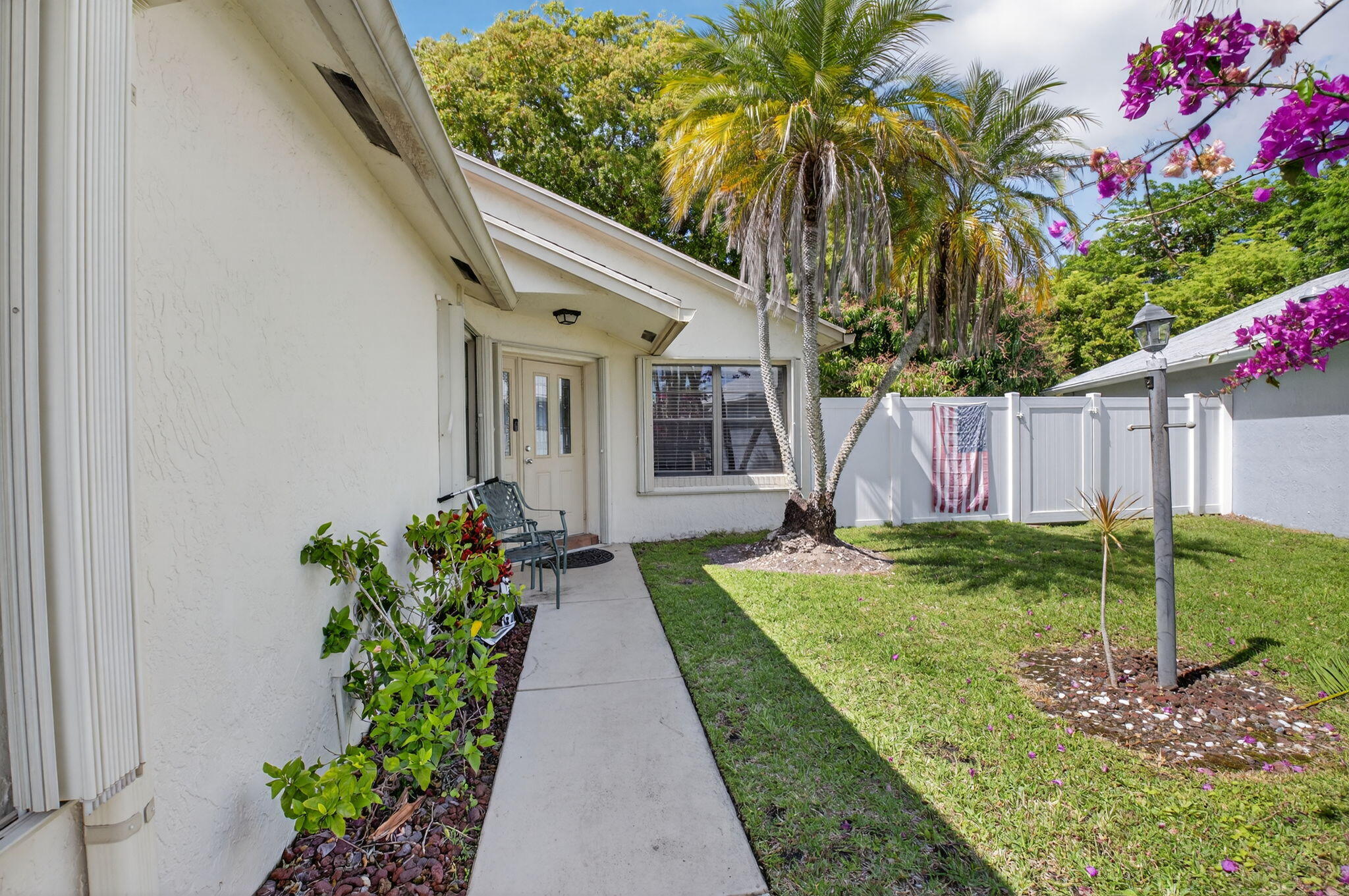 19881 Villa Medici Place Boca Raton, FL 33434 - Photo 3 of 37 Path to front door