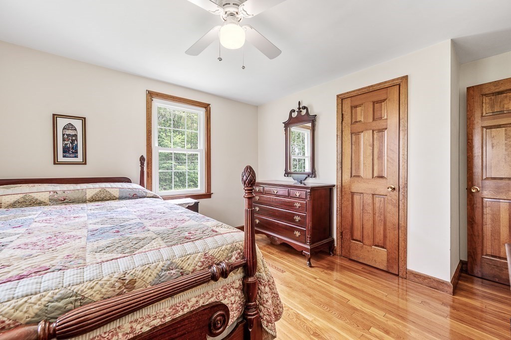 11 8 Lots Road Sutton, MA 01590 - Photo 18 of 39