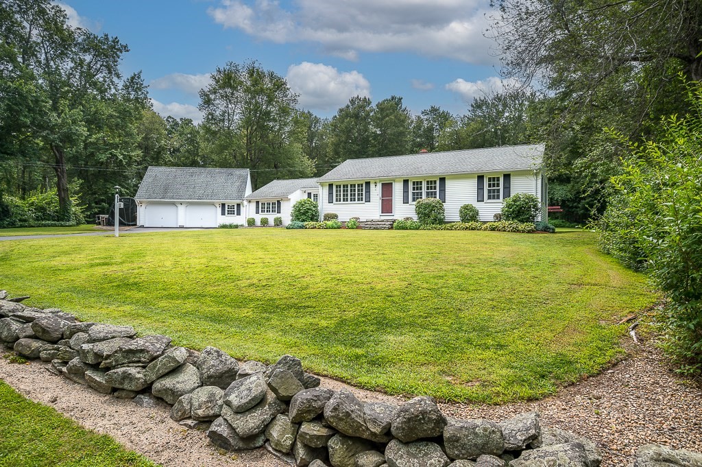 11 8 Lots Road Sutton, MA 01590 - Photo 2 of 39