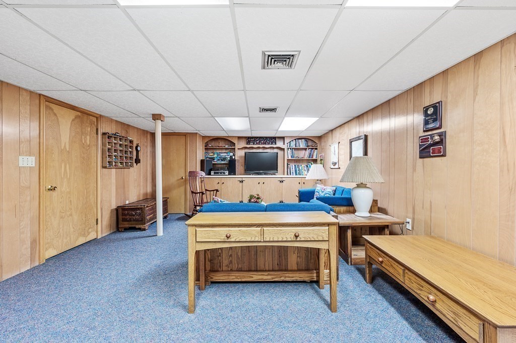 11 8 Lots Road Sutton, MA 01590 - Photo 21 of 39