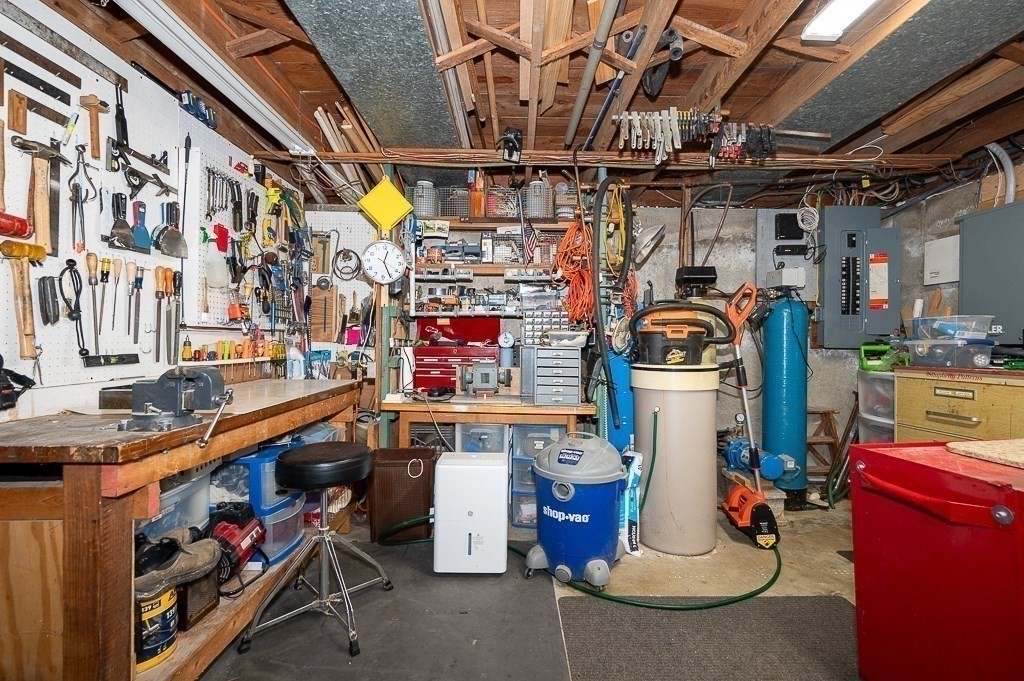 11 8 Lots Road Sutton, MA 01590 - Photo 23 of 39