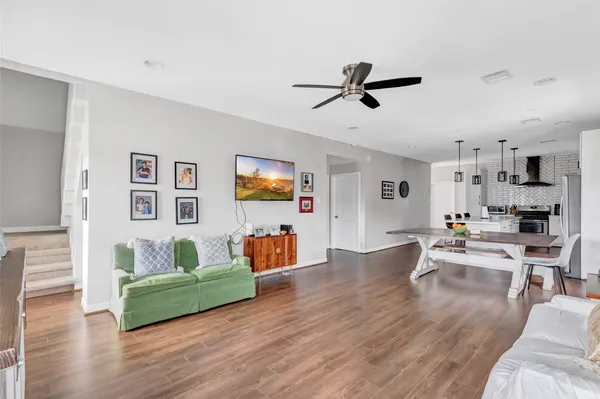 $415,000 | 109 North Super Street, Houston, TX 77011
