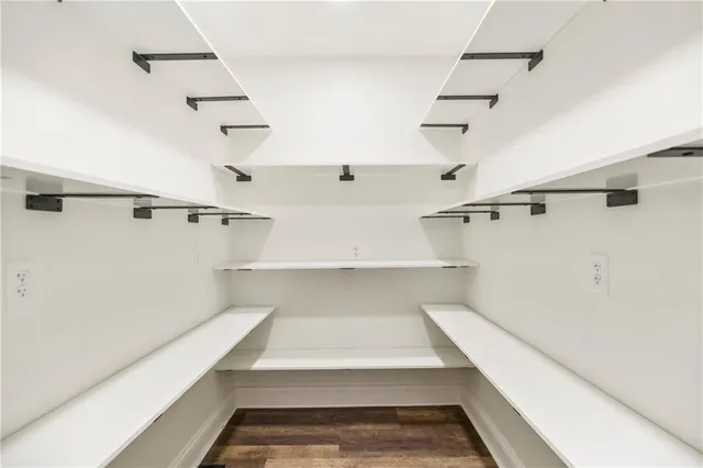 $510,000 | 20513 Lowemont Road, Easton, KS 66020