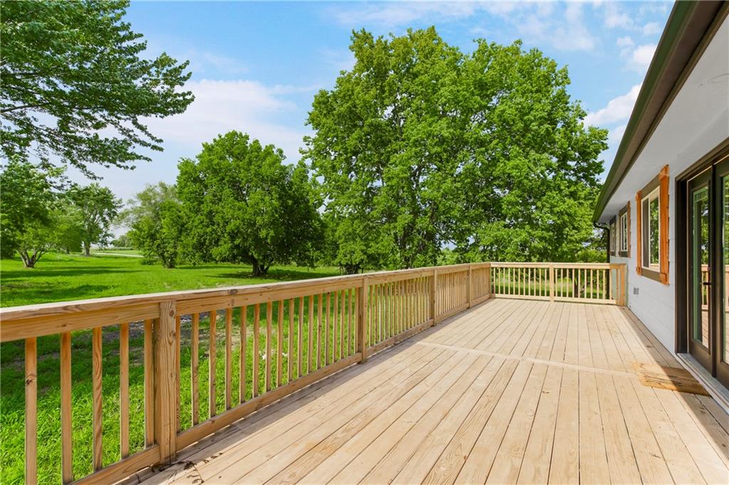 20513 Lowemont Road Easton, KS 66020 - Photo 30 of 34