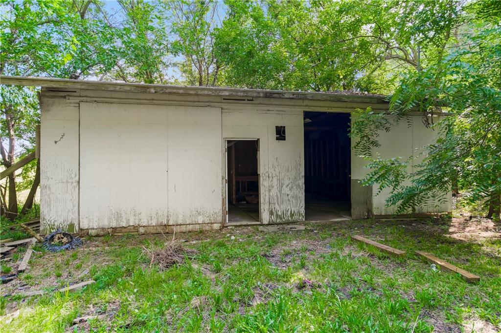 20513 Lowemont Road Easton, KS 66020 - Photo 33 of 34