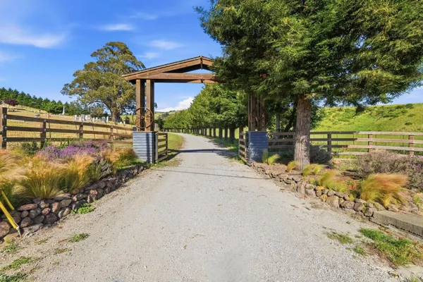 $17,500,000 | 560 Stage Road, Pescadero, CA 94060