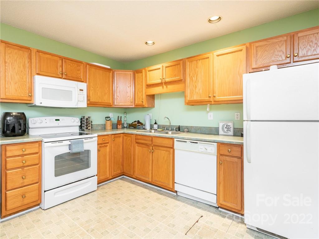 5988 Quarter Road Clover, SC 29710 - Photo 3 of 40 Gallery Image 3