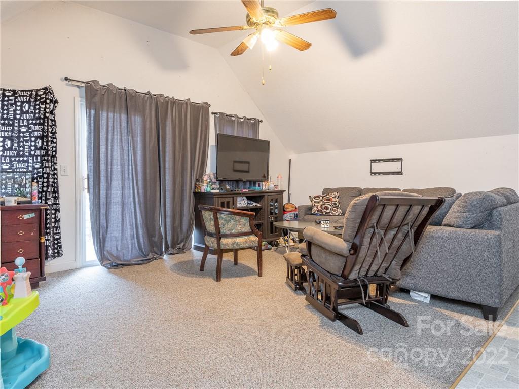 5988 Quarter Road Clover, SC 29710 - Photo 31 of 40 Gallery Image 31