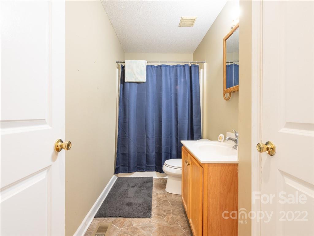 5988 Quarter Road Clover, SC 29710 - Photo 6 of 40 Gallery Image 6