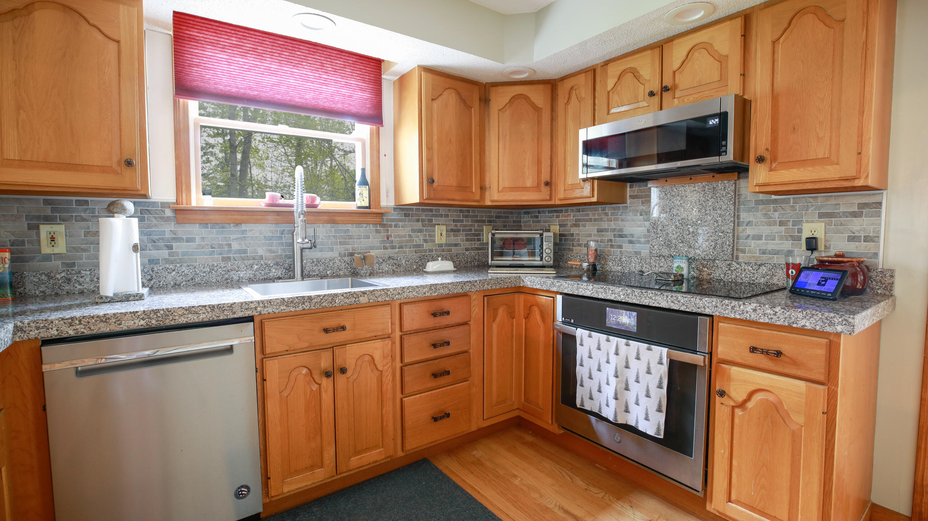 1359 Main Road Eddington, ME 04428 - Photo 11 of 108 5.7