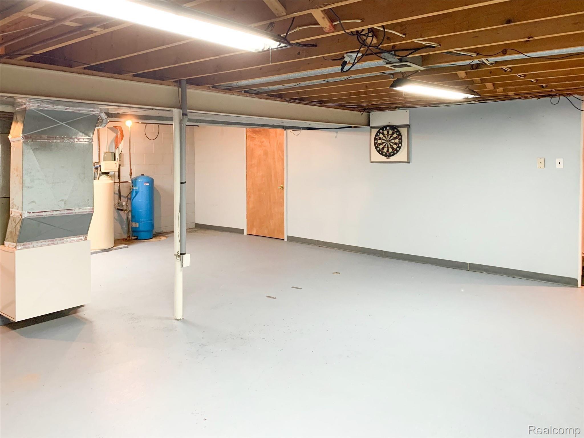 8074 East Carpenter Road Davison, MI 48423 - Photo 27 of 33 0AC7EE44-6D3E-46DB-A07E-E4A850E7CAAF.jpeg