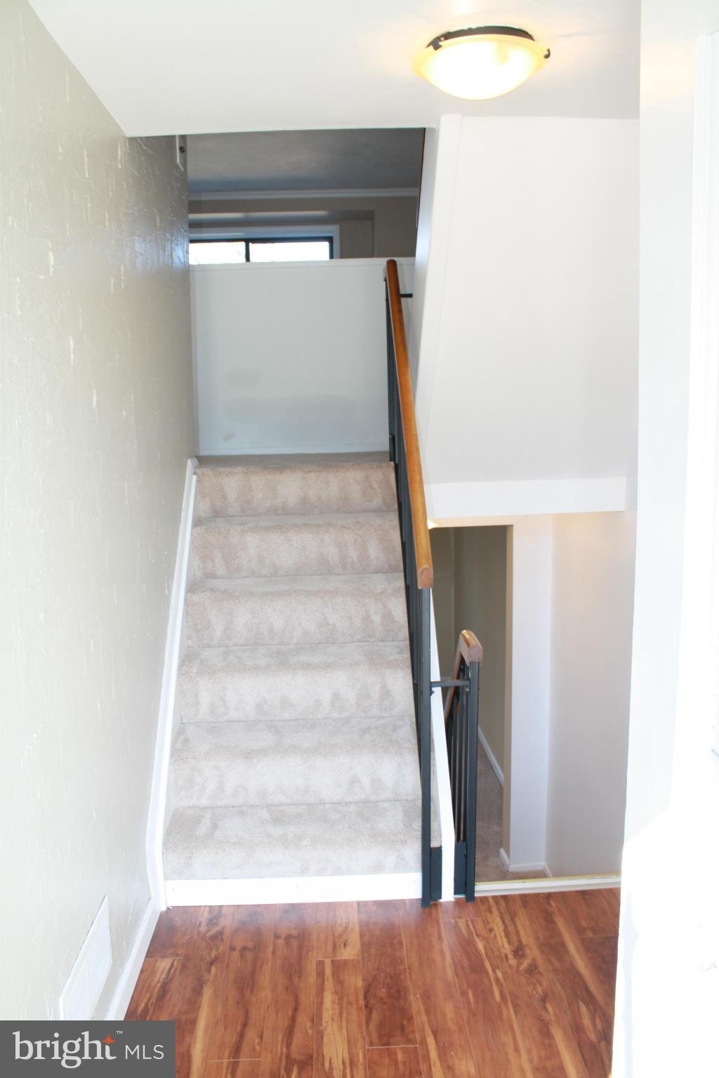 9446 Merryrest Road Columbia, MD 21045 - Photo 3 of 29 Split Foyer