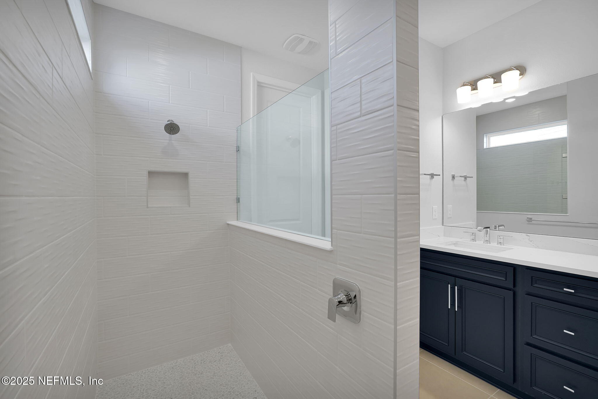 133 Beechnut Circle St. Augustine, FL 32095 - Photo 22 of 53 Easley Grand Owner's Walk-In Shower
