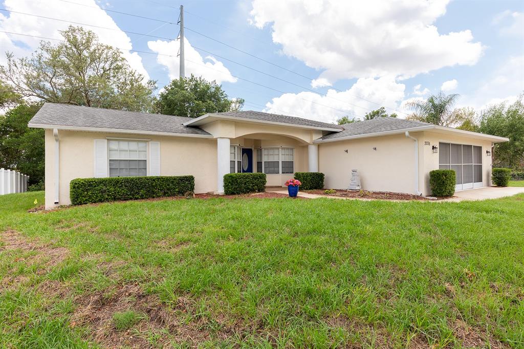 2076 South Parkton Drive Deltona, FL 32725 - Photo 4 of 30