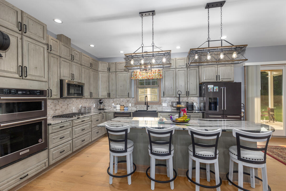 6432 Marsh Road Plainwell, MI 49080 - Photo 12 of 54 IMG_1010