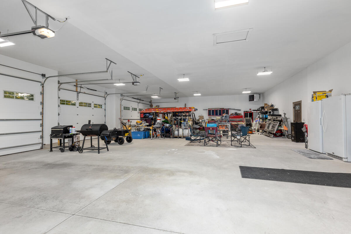 6432 Marsh Road Plainwell, MI 49080 - Photo 31 of 54 IMG_1029