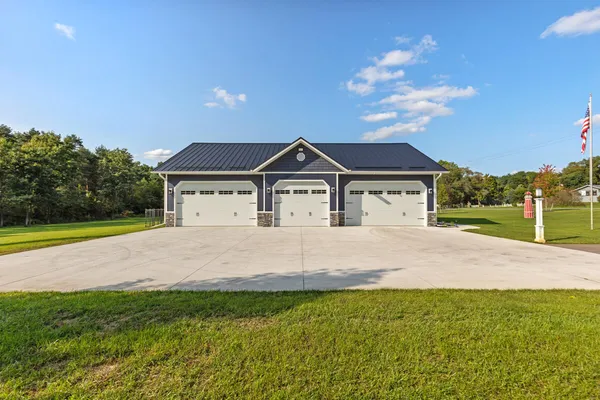 $750,000 | 6432 Marsh Road, Plainwell, MI 49080