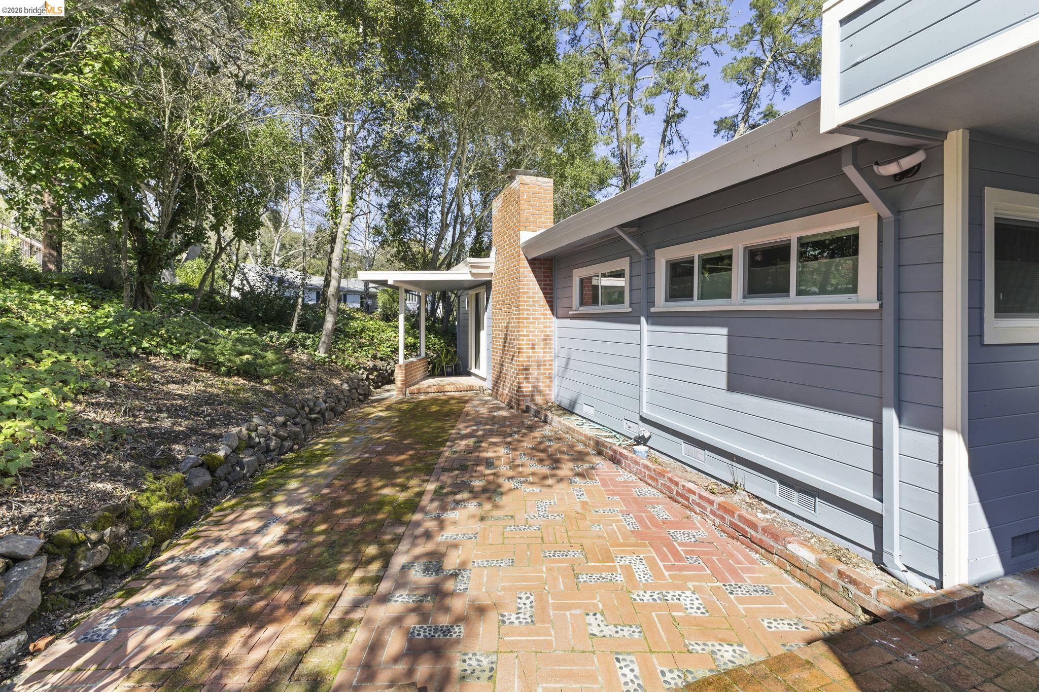64 Valencia Road Orinda, CA 94563 - Photo 2 of 30