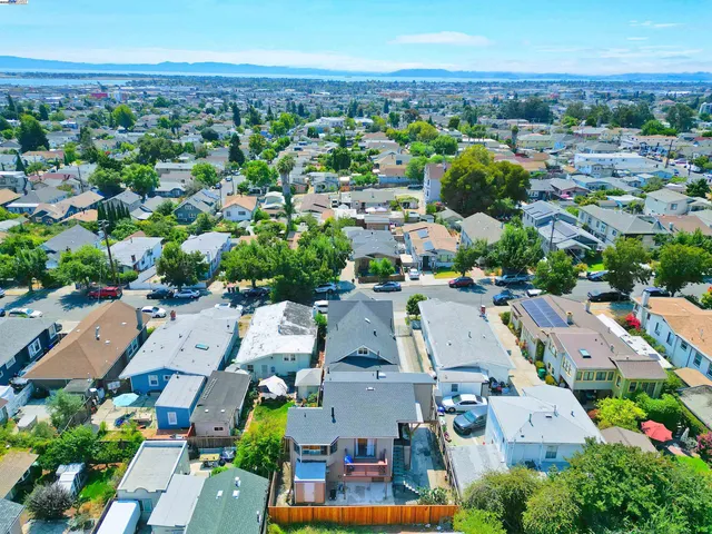 $998,000 | 3914 Agua Vista Street, Oakland, CA 94601