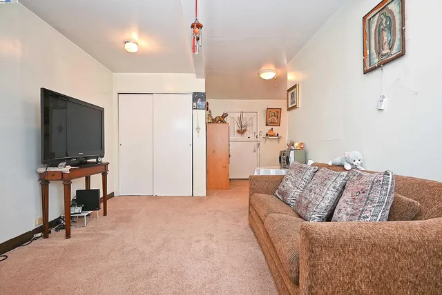 $998,000 | 3914 Agua Vista Street, Oakland, CA 94601