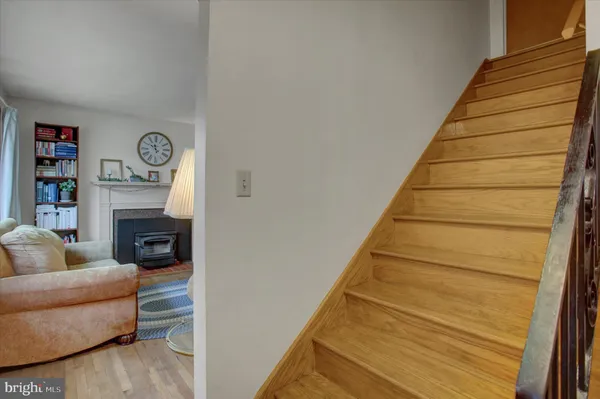 a view of entryway and hall