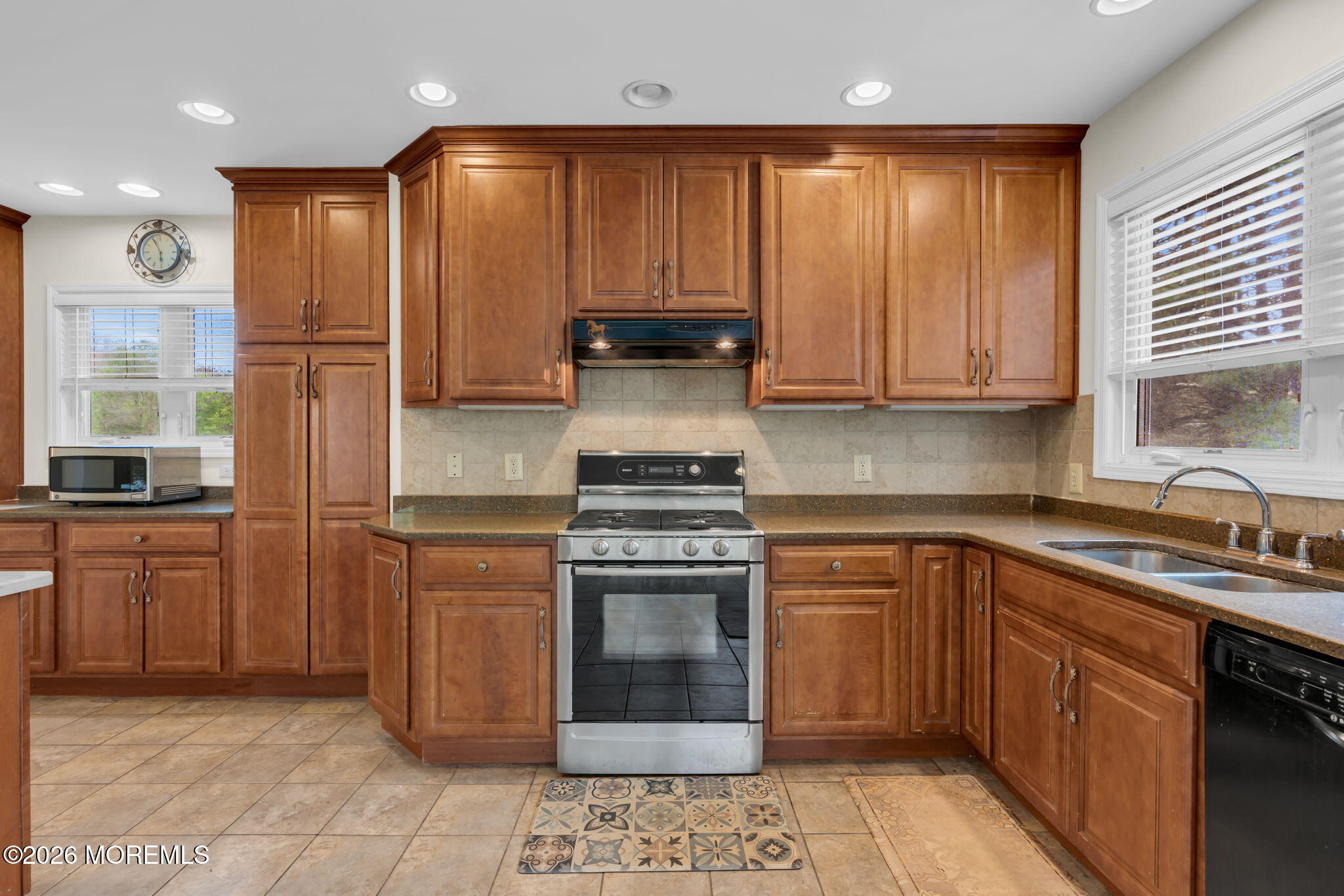 Daum Road Manalapan, NJ 07726 - Photo 21 of 54 19-web-or-mls-DSC05924