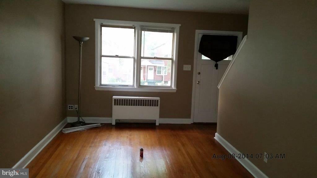 3564 Benzinger Road Baltimore, MD 21229 - Photo 2 of 10 Living Room