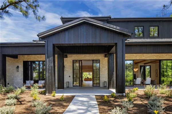 a view of a house with entrance door