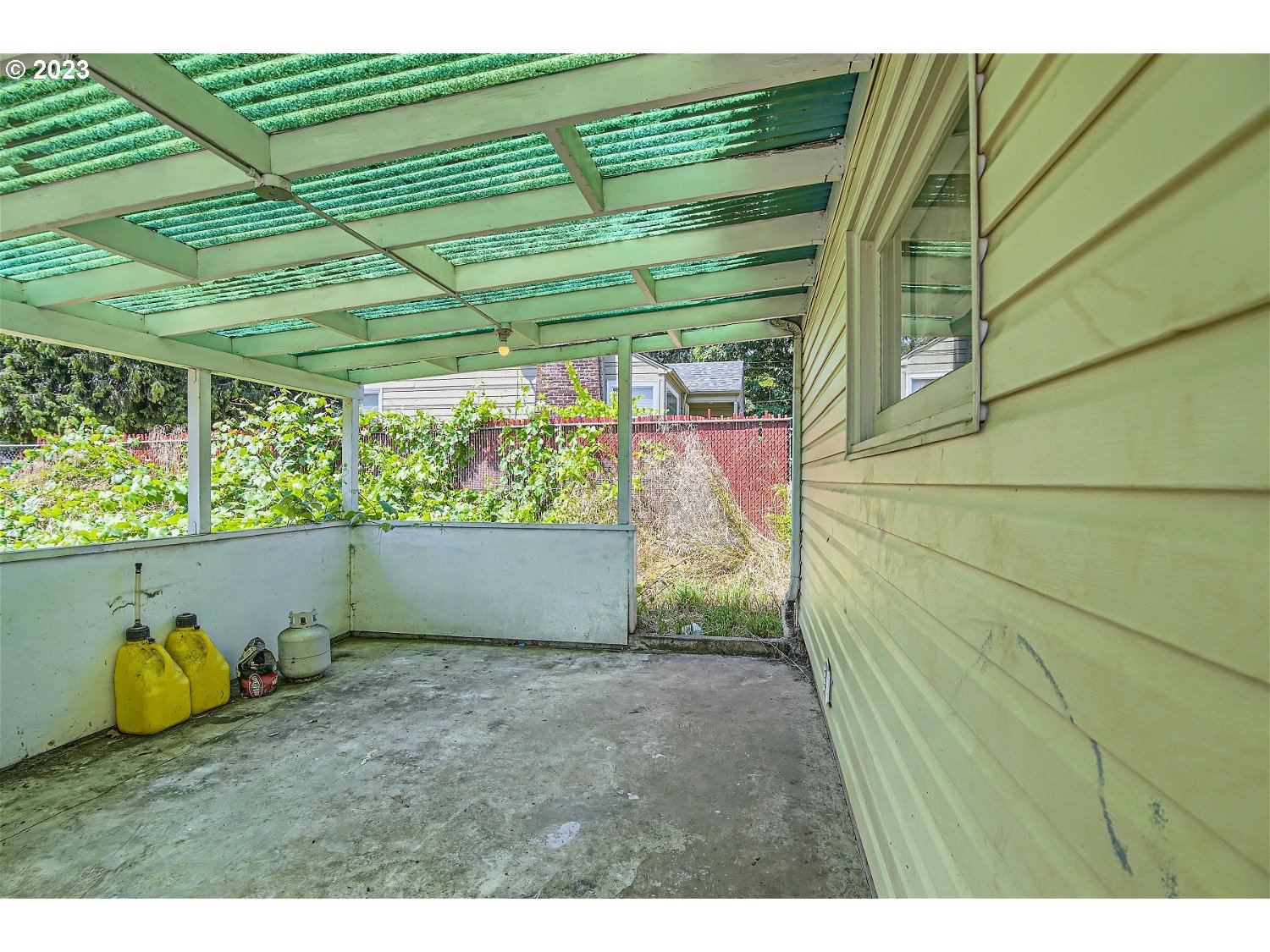 14409 Southeast Oatfield Road Milwaukie, OR 97267 - Photo 18 of 24 a view of outdoor space