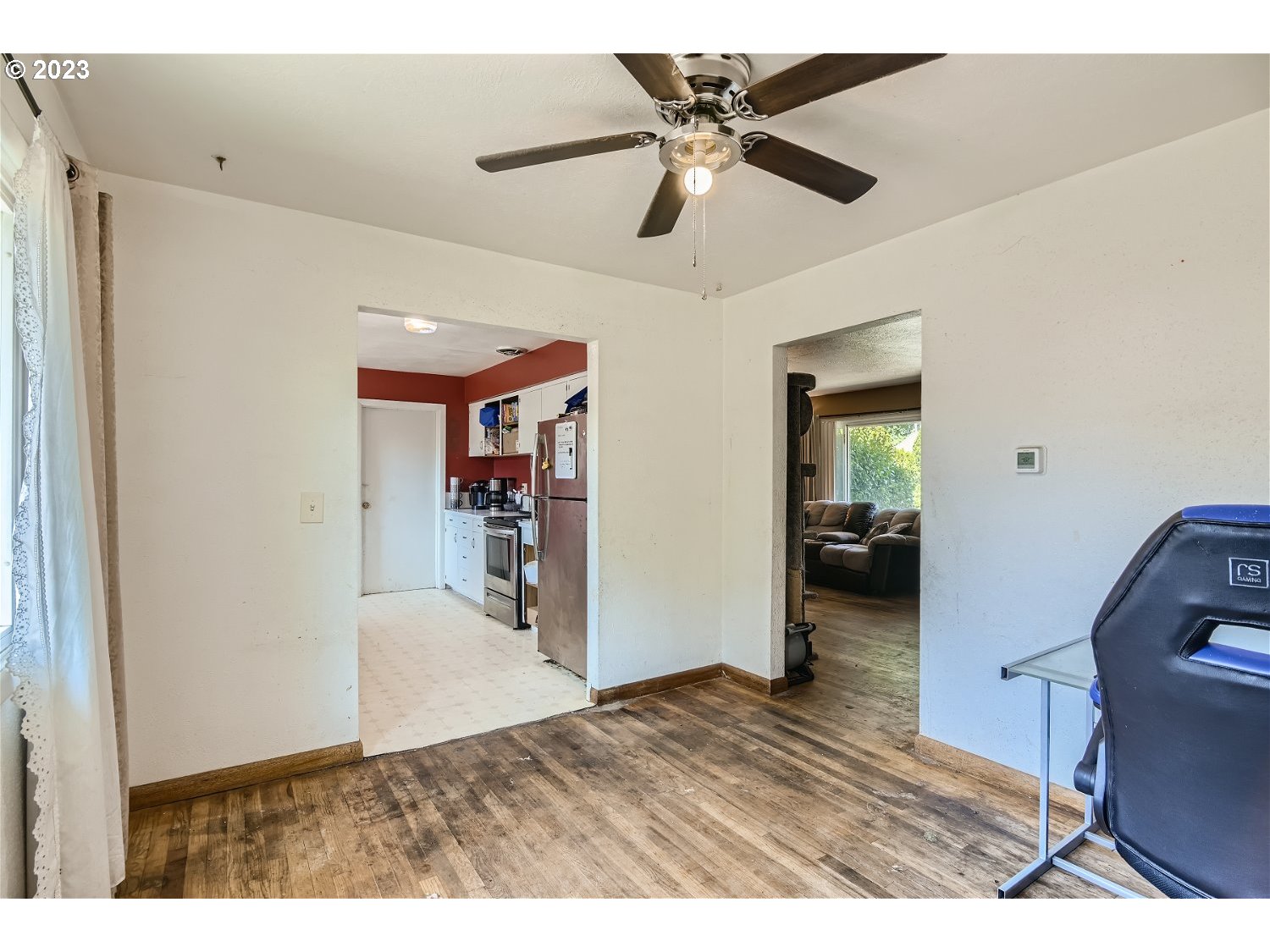 14409 Southeast Oatfield Road Milwaukie, OR 97267 - Photo 7 of 24 a view interior of a house and wooden floor