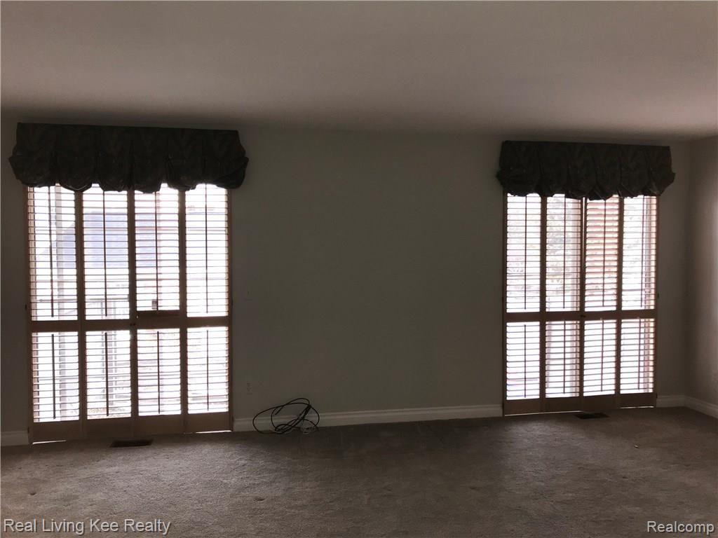 1406 Crescent Lane, Unit 343 Rochester Hills, MI 48306 - Photo 8 of 15