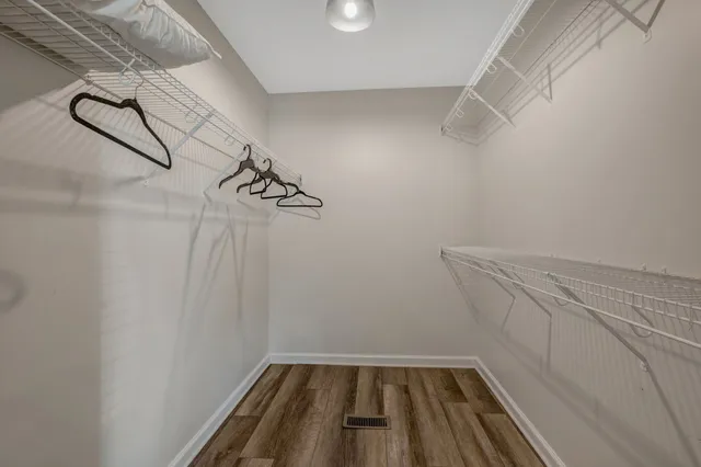 a view of a livingroom with furniture