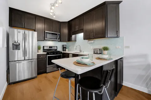 $345,000 | 630 North State Street, Unit 2305, Chicago, IL 60654