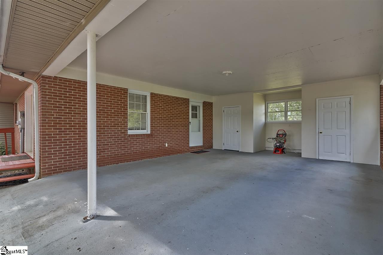 1016 Kellett Road Gray Court, SC 29645 - Photo 22 of 31