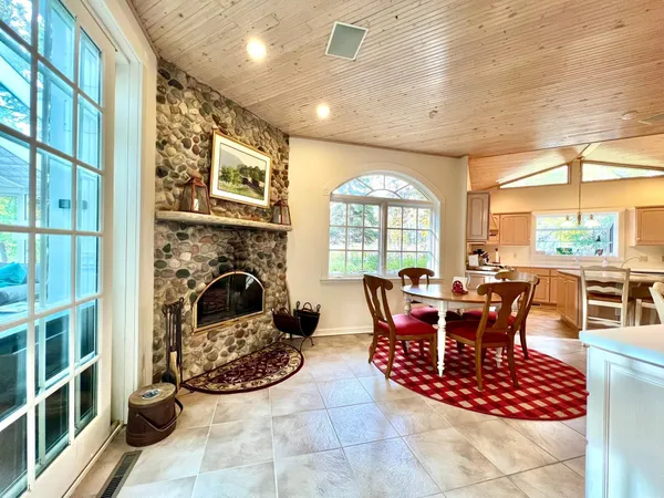 $1,550,000 | 28589 Lake Street, Frontenac, MN 55026