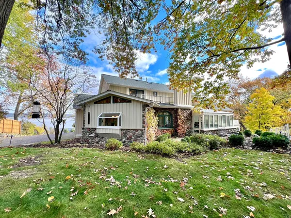 $1,550,000 | 28589 Lake Street, Frontenac, MN 55026