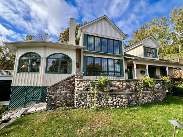 $1,550,000 | 28589 Lake Street, Frontenac, MN 55026